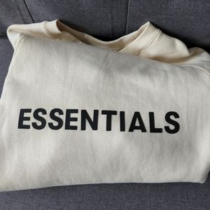 Fear of God essential crewneck creme